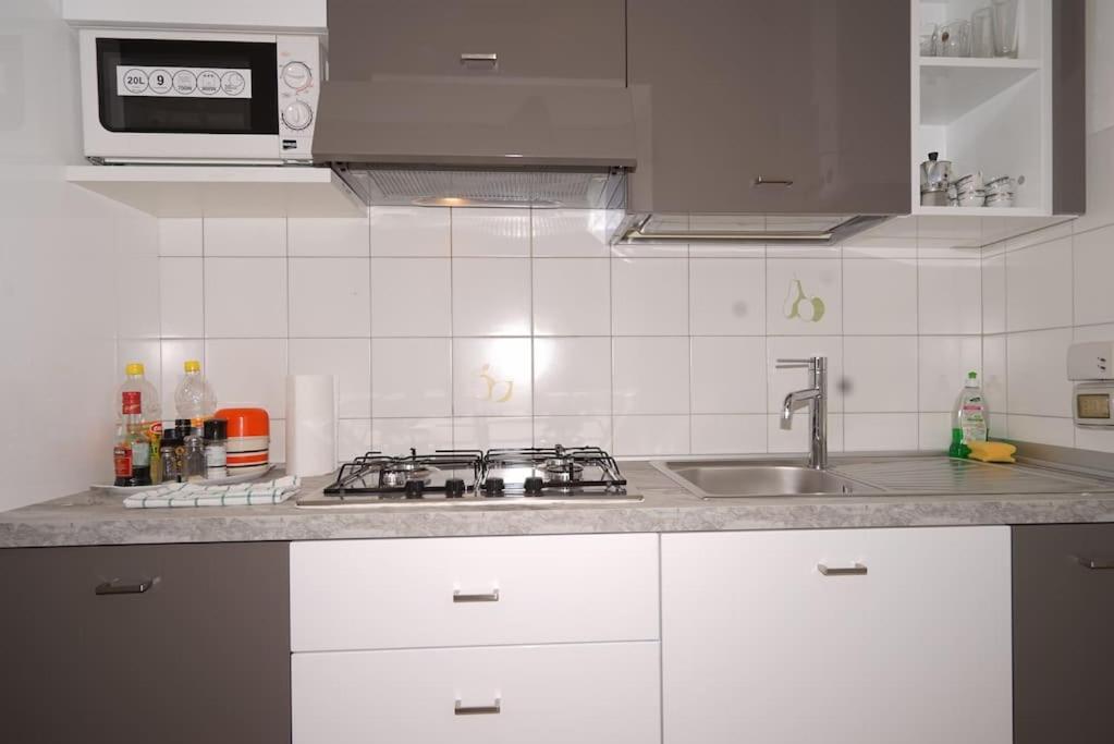 Central Guesthouse Cir 015146-Cni-01484 Milánó Kültér fotó