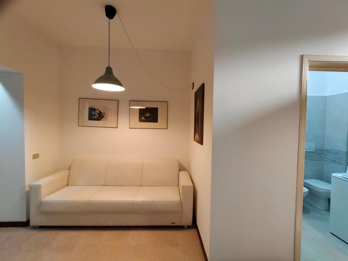 Central Guesthouse Cir 015146-Cni-01484 Milánó Kültér fotó